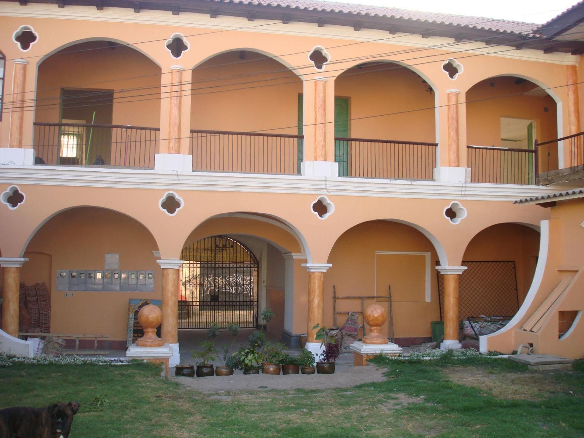 Naupa House Hostel Cochabamba Esterno foto